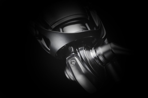 Daiwa Kołowrotek 24 Certate (G) LT2500D-H