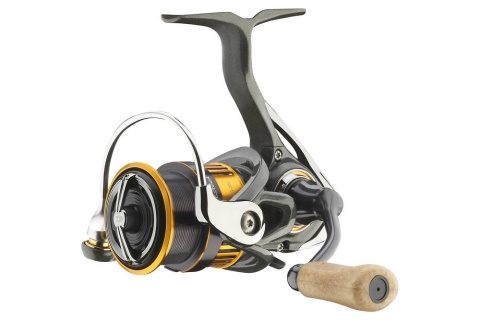 Daiwa Kołowrotek Silvercreek X 22 LT2000S-XH